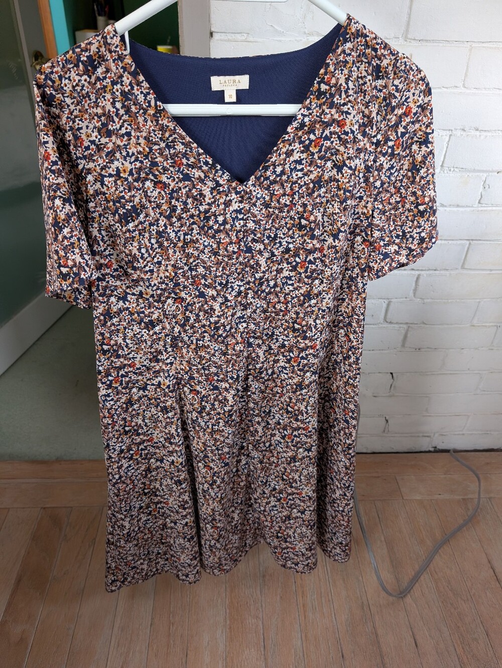 Blue Floral V-neck Fit And Flare Dress - Laura Petites (Size 10)